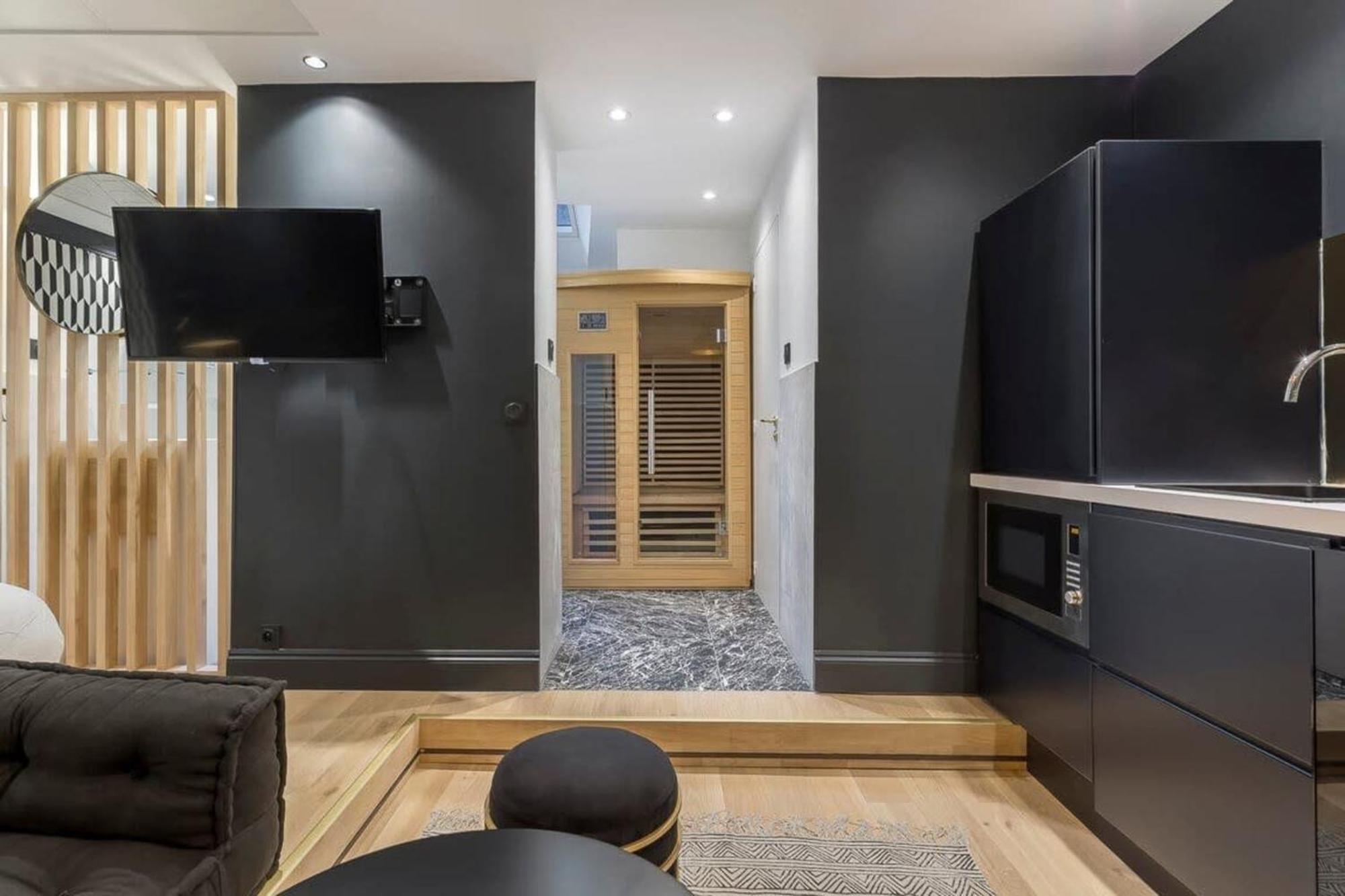 Victor Hugo Romantic Suite - Sauna Et Balneo Lyon Exterior photo